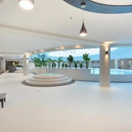 White Sky 26 Hanza Tower Pool Jacuzzi Sauna シュチェチン