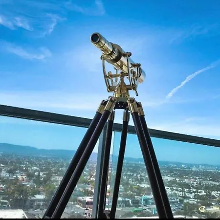 White Sky 26 Hanza Tower Pool Jacuzzi Sauna *