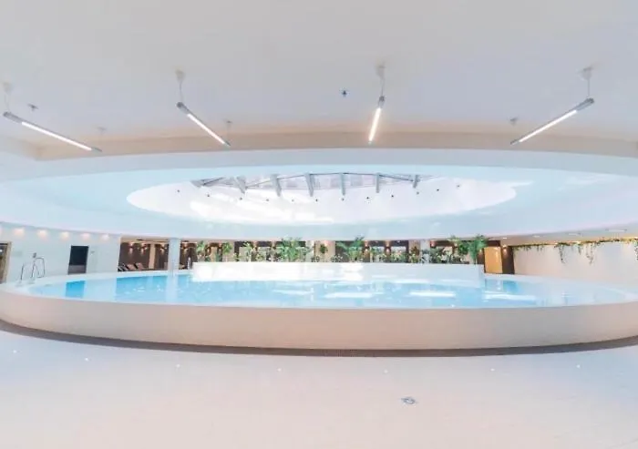 White Sky 26 Hanza Tower Pool Jacuzzi Sauna シュチェチン