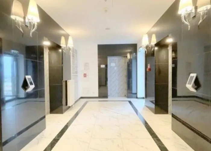 アパート White Sky 26 Hanza Tower Pool Jacuzzi Sauna シュチェチン