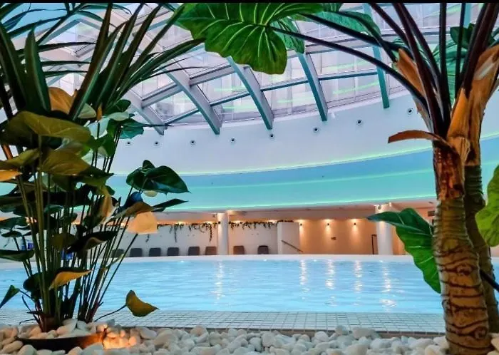 White Sky 26 Hanza Tower Pool Jacuzzi Sauna