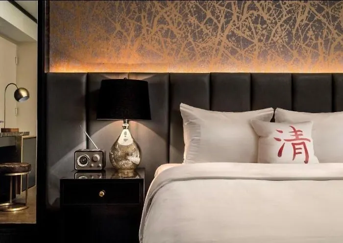 White Sky 26 Hanza Tower Pool Jacuzzi Sauna アパート